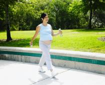 Hur mycket promenader bör gravida kvinnor göra per dag? Hur går man under graviditeten
