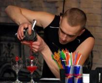 Flaring - the art of making cocktails and bartending shows