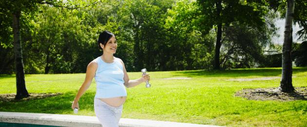 Greito ėjimo nauda nėščioms moterims.  Kiek vaikščioti nėščioms moterims per dieną Kaip vaikščioti nėščioms moterims